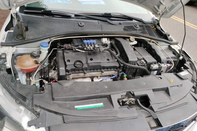 Used Peugeot 301 2014 1.6L Manual Comfort Edition CNG Engine Bay