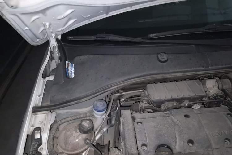 Used Peugeot 301 2014 1.6L Automatic Comfort Edition Engine Bay Right