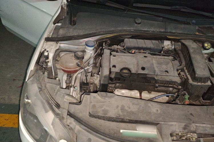Used Peugeot 301 2014 1.6L Manual Comfort Edition Engine Bay Right