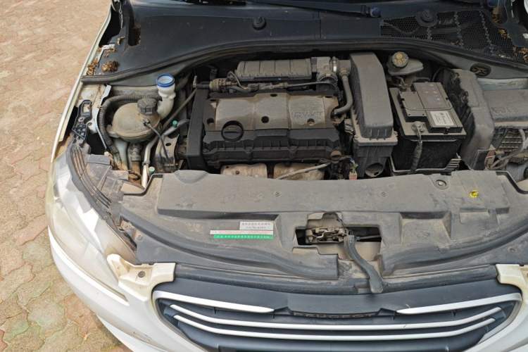 Used Peugeot 301 2014 1.6L Manual Comfort Edition Engine Bay Right