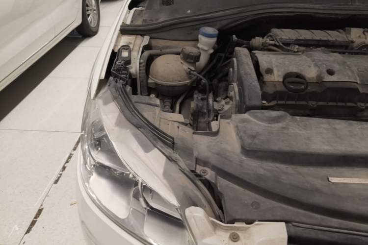 Used Peugeot 301 2014 1.6L Automatic Comfort Edition Engine Bay Right