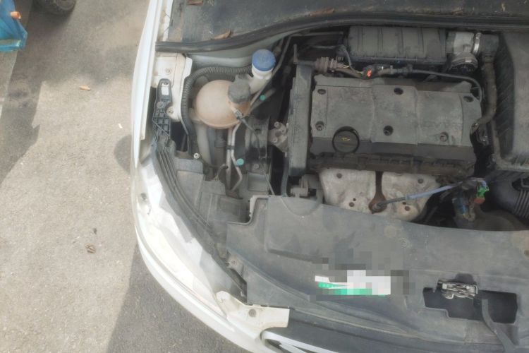 Used Peugeot 301 2014 1.6L Manual Comfort Edition Engine Bay Right