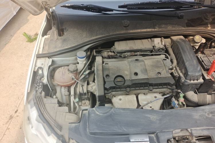 Used Peugeot 301 2014 1.6L Manual Luxury Edition Engine Bay Right