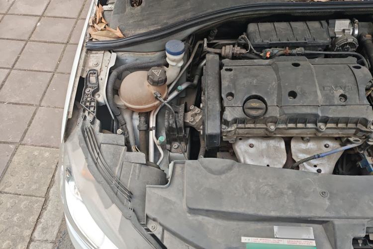 Used Peugeot 301 2014 1.6L Manual Luxury Edition Engine Bay Right