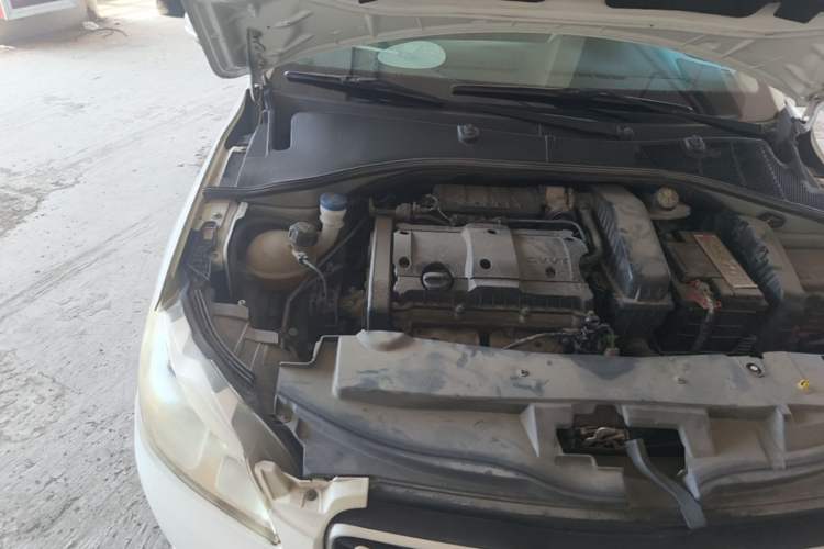 Used Peugeot 301 2014 1.6L Manual Comfort Edition Engine Bay Right