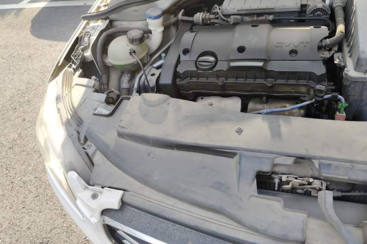 Used Peugeot 301 2014 1.6L Manual Luxury Edition Engine Bay Right