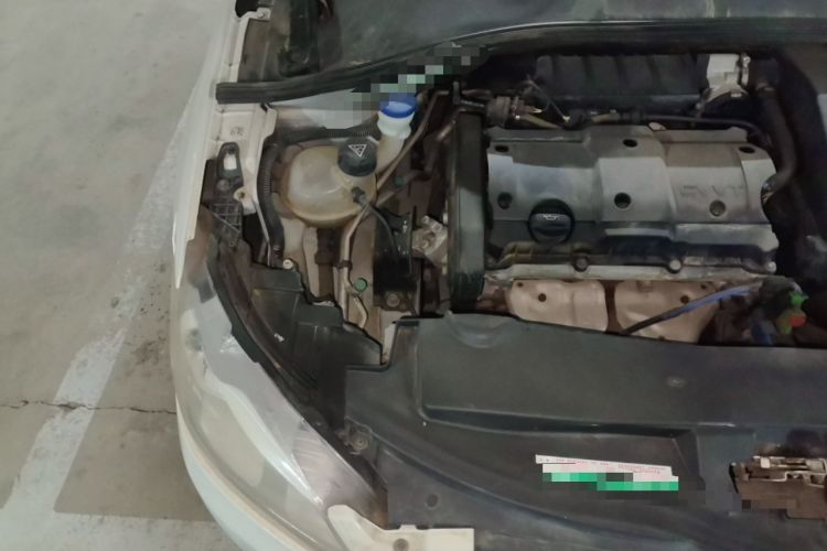 Used Peugeot 301 2014 1.6L Manual Comfort Edition Engine Bay Right