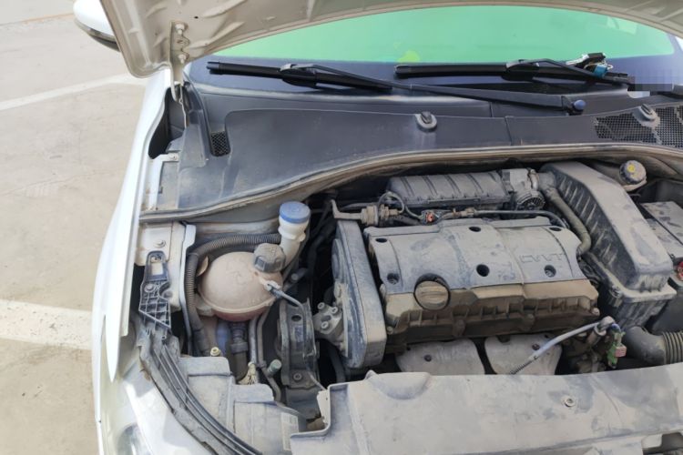 Used Peugeot 301 2014 1.6L Manual Comfort Edition Engine Bay Right