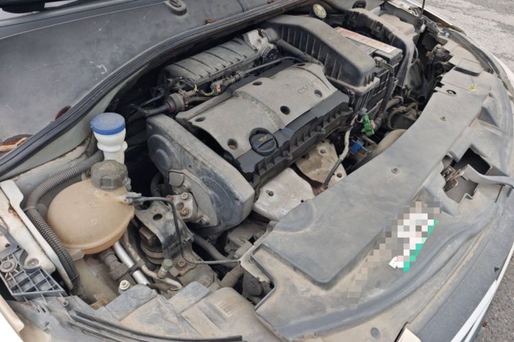 Used Peugeot 301 2014 1.6L Manual Comfort Edition Engine Bay Right