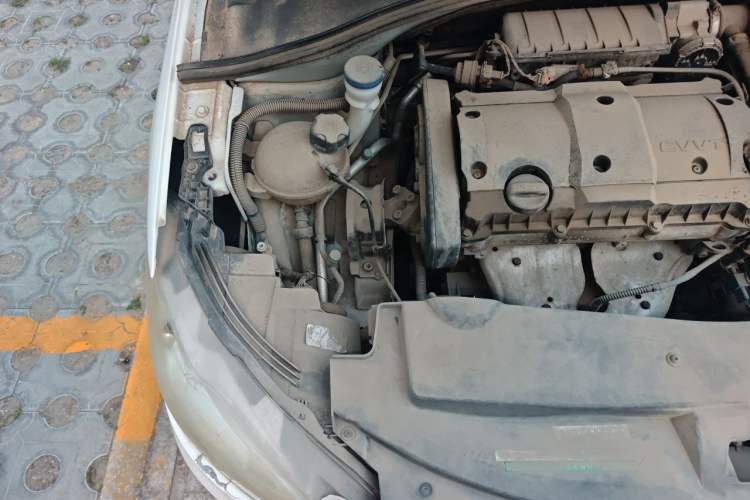 Used Peugeot 301 2014 1.6L Manual Comfort Edition Engine Bay Right