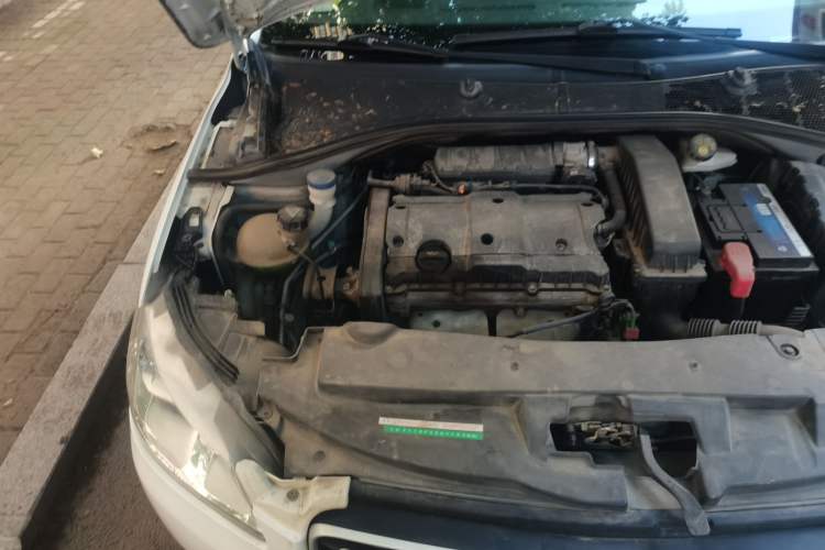 Used Peugeot 301 2014 1.6L Manual Comfort Edition Engine Bay Right