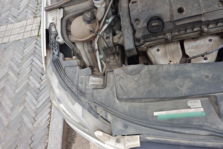 Used Peugeot 301 2014 1.6L Manual Comfort Edition Engine Bay Right
