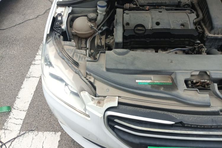 Used Peugeot 301 2014 1.6L Manual Comfort Edition Engine Bay Right
