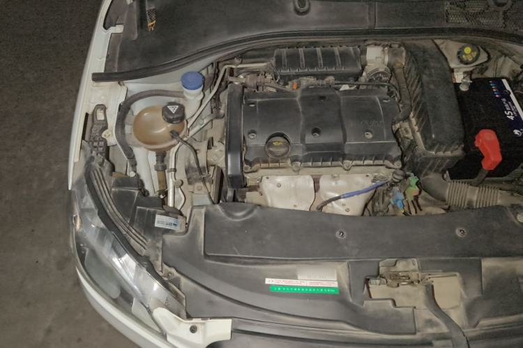 Used Peugeot 301 2014 1.6L Manual Comfort Edition Engine Bay Right