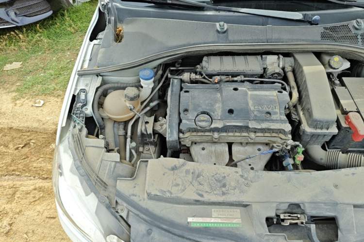 Used Peugeot 301 2014 1.6L Manual Comfort Edition Engine Bay Right