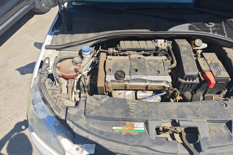 Used Peugeot 301 2014 1.6L Manual Comfort Edition Engine Bay Right
