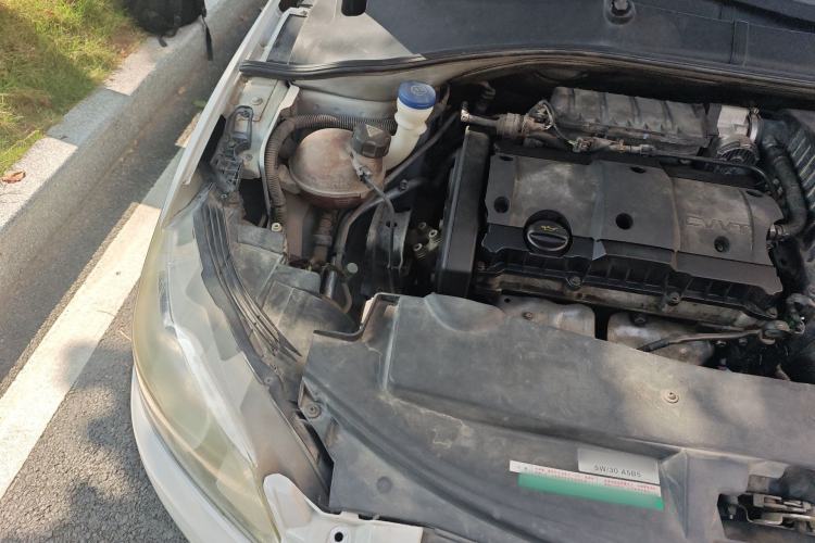 Used Peugeot 301 2014 1.6L Automatic Comfort Edition Engine Bay Right