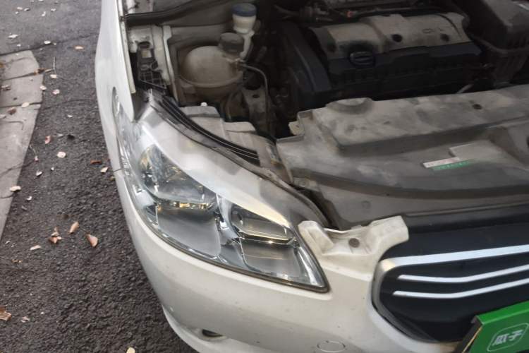 Used Peugeot 301 2014 1.6L Manual Comfort Edition Engine Bay Right