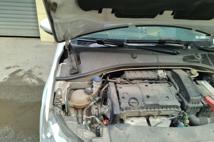 Used Peugeot 301 2014 1.6L Manual Comfort Edition CNG Engine Bay Right