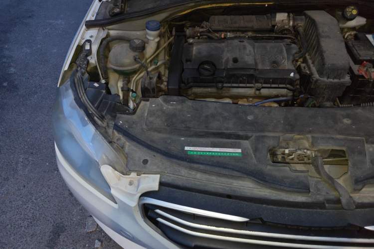 Used Peugeot 301 2014 1.6L Automatic Comfort Edition Engine Bay Right