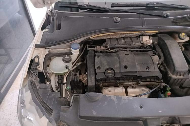 Used Peugeot 301 2014 1.6L Automatic Comfort Edition Engine Bay Right