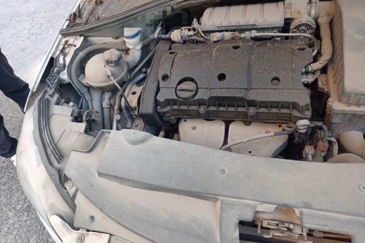 Used Peugeot 301 2014 1.6L Manual Comfort Edition Engine Bay Right