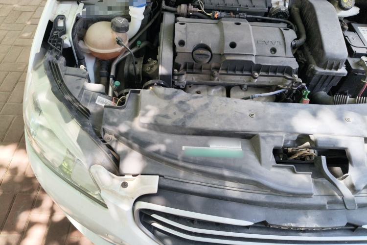 Used Peugeot 301 2014 1.6L Manual Comfort Edition Engine Bay Right