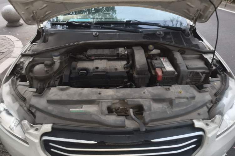 Used Peugeot 301 2014 1.6L Manual Comfort Edition Engine Bay