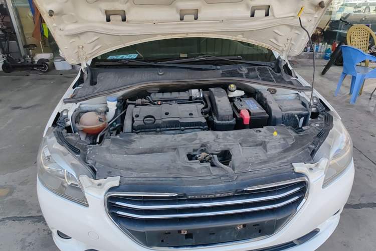 Used Peugeot 301 2014 1.6L Automatic Luxury Edition Engine Bay