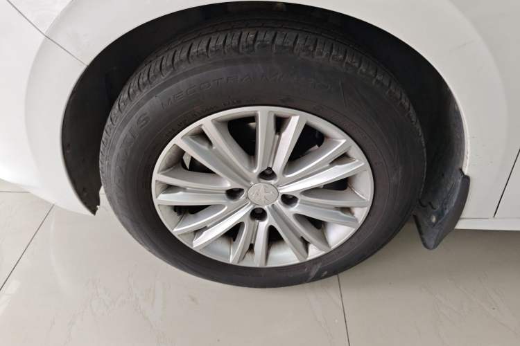 Used Peugeot 301 2014 1.6L Manual Luxury Edition Exterior 4