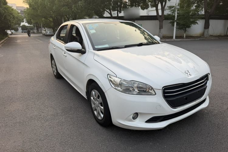 Used Peugeot 301 2014 1.6L Manual Comfort Edition Exterior 4