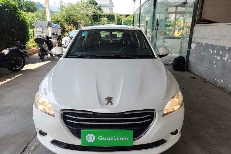 Used Peugeot 301 2014 1.6L Manual Comfort Edition Front