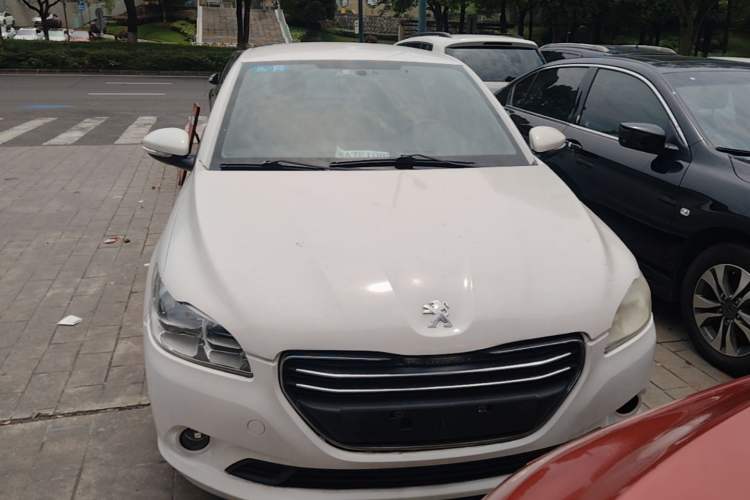 Used Peugeot 301 2014 1.6L Manual Comfort Edition Front