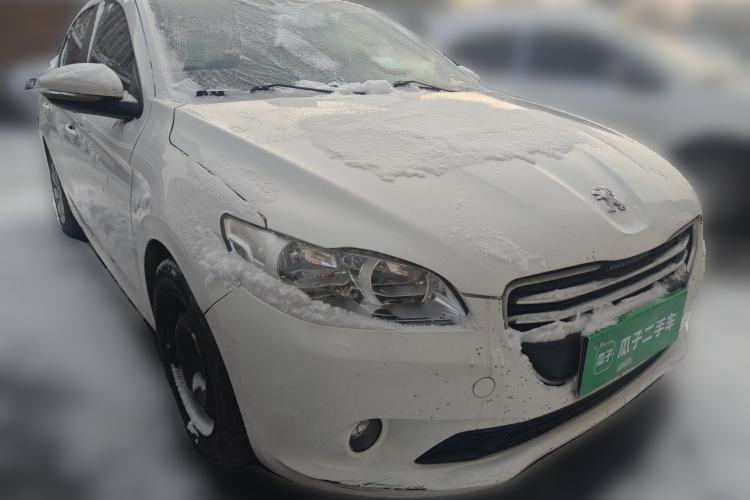Used Peugeot 301 2014 1.6L Automatic Comfort Edition Front Right 45 Deg