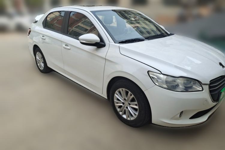 Used Peugeot 301 2014 1.6L Manual Luxury Edition Front Right 45 Deg
