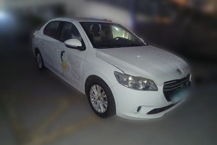 Used Peugeot 301 2014 1.6L Automatic Comfort Edition Front Right 45 Deg