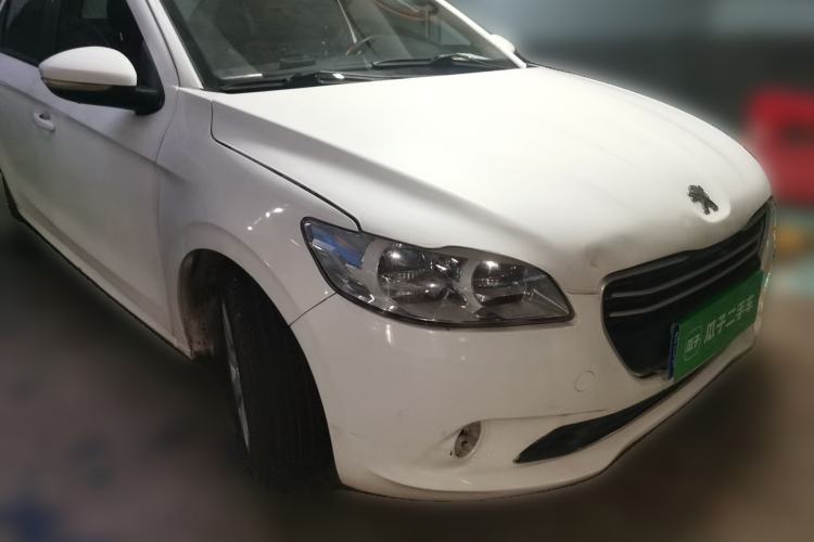 Used Peugeot 301 2014 1.6L Manual Comfort Edition Front Right 45 Deg