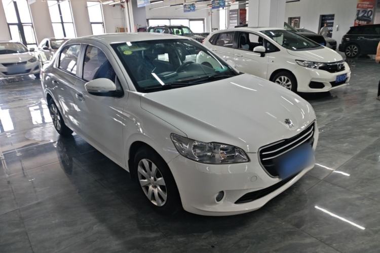 Used Peugeot 301 2014 1.6L Manual Comfort Edition Front Right 45 Deg