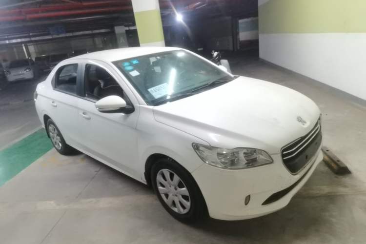 Used Peugeot 301 2014 1.6L Manual Comfort Edition Front Right 45 Deg