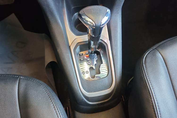 Used Peugeot 301 2014 1.6L Automatic Luxury Edition Gear Lever