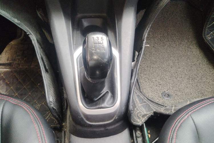 Used Peugeot 301 2014 1.6L Manual Comfort Edition Gear Lever