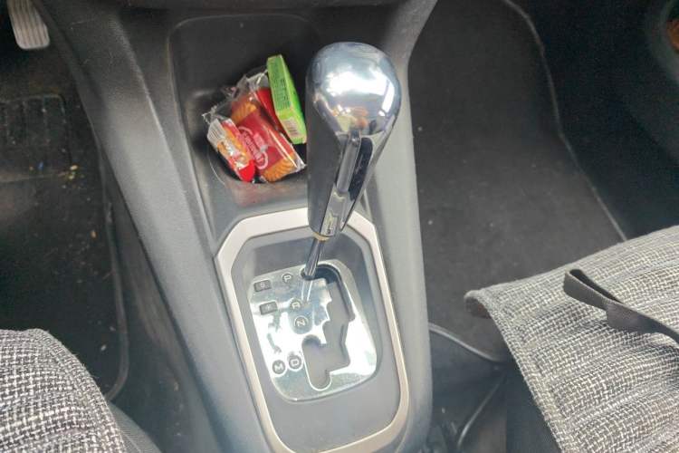 Used Peugeot 301 2014 1.6L Automatic Comfort Edition Gear Lever