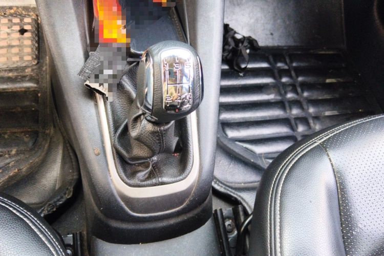 Used Peugeot 301 2014 1.6L Manual Comfort Edition CNG Gear Lever
