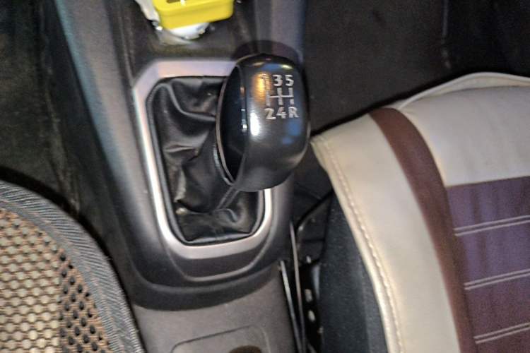 Used Peugeot 301 2014 1.6L Manual Comfort Edition Gear Lever