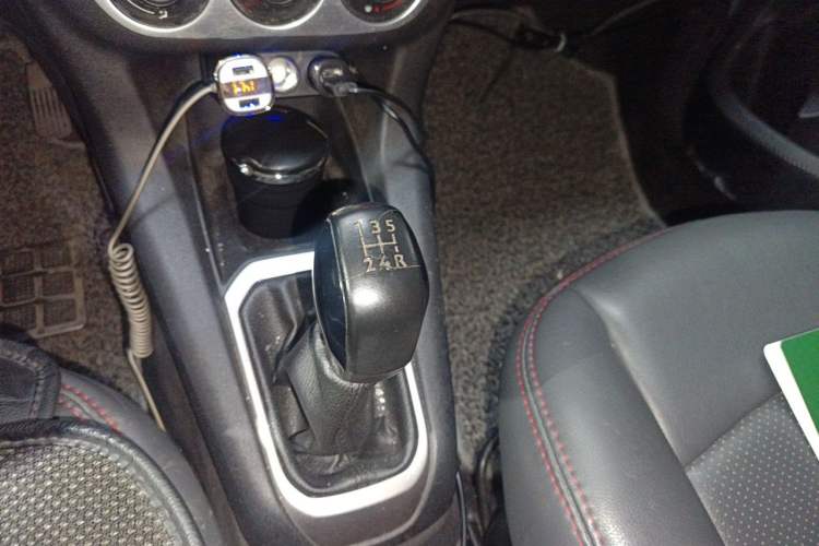 Used Peugeot 301 2014 1.6L Manual Comfort Edition Gear Lever