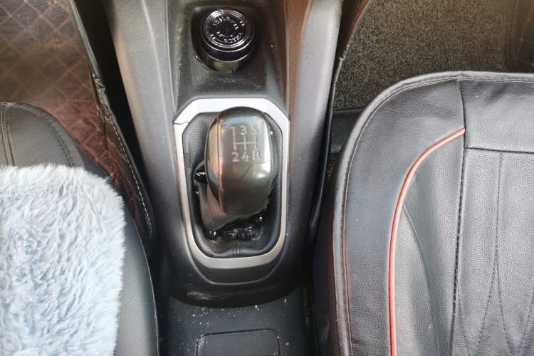 Used Peugeot 301 2014 1.6L Manual Comfort Edition Gear Lever
