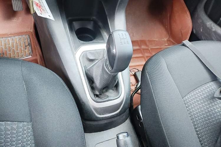 Used Peugeot 301 2014 1.6L Manual Comfort Edition Gear Lever