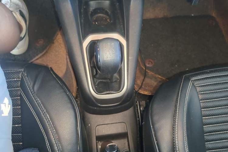 Used Peugeot 301 2014 1.6L Manual Comfort Edition Gear Lever