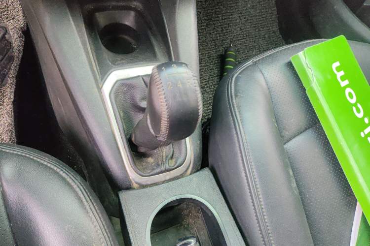 Used Peugeot 301 2014 1.6L Manual Comfort Edition Gear Lever