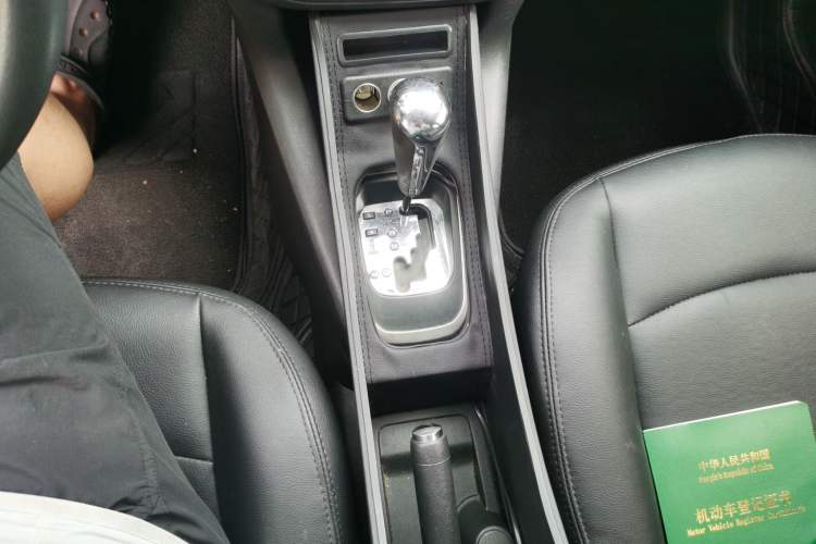 Used Peugeot 301 2014 1.6L Automatic Comfort Edition Gear Lever